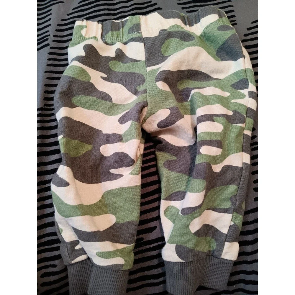 Carter’s Boy Pajama Bottom Size 6 Months